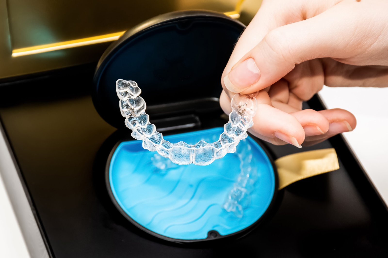 Clear aligners at Smile Showroom